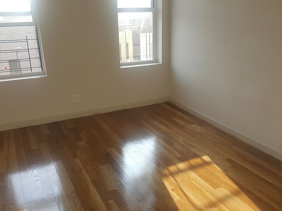 2nd image of 1301 Seneca Ave #3