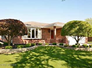 16345 S Westwood Dr, Lockport, IL 60441