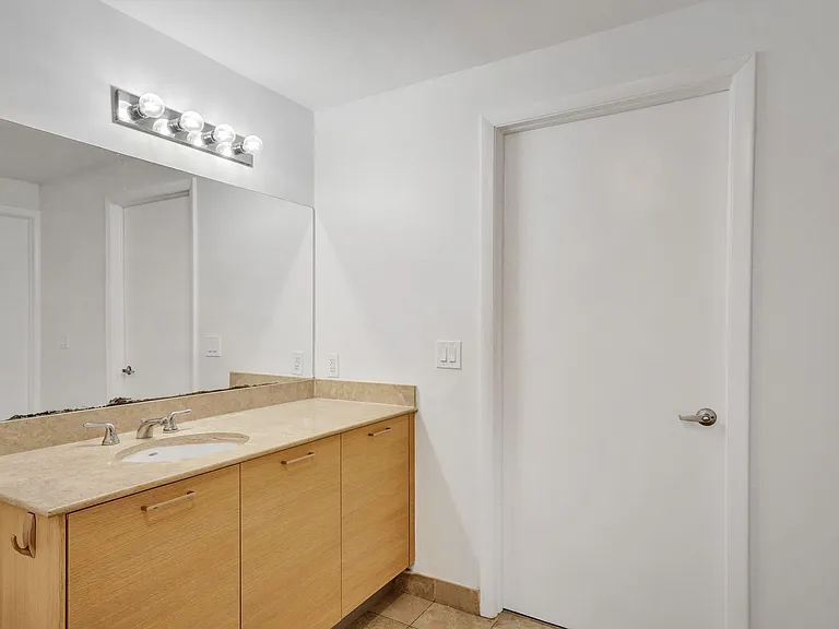 350 NE 24th St #509 — Photo 44