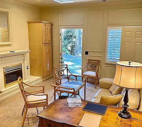 4th image of 11585 Lakeview Dr