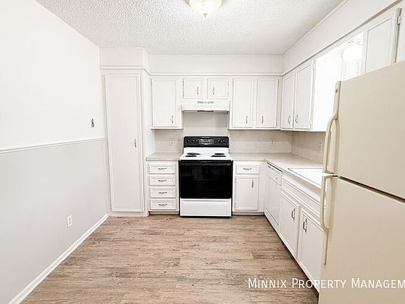 4th image of 7303 Avenue X #105