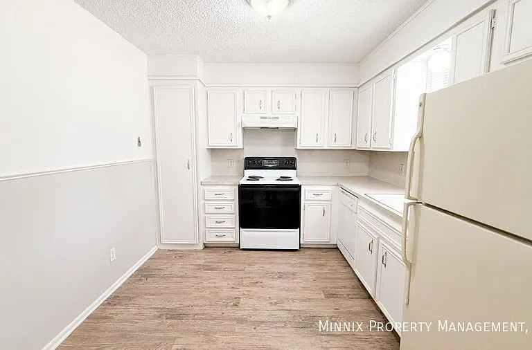 7303 Avenue X #105 — Photo 4
