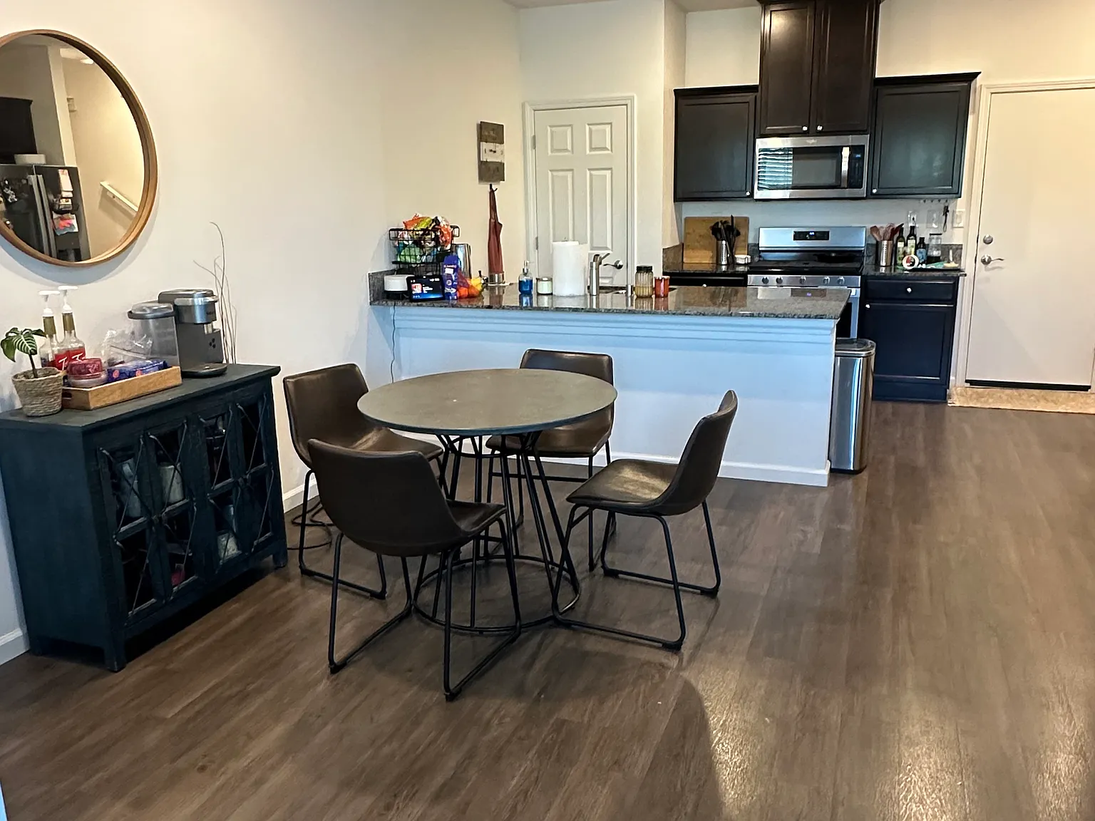 3 bed, 2.5 bath, 1475 sqft, $2,595 — Photo 2