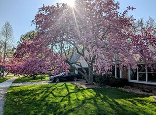 1730 Freemont Dr, Troy, MI 48098