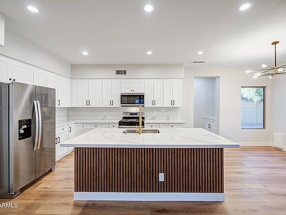 5th image of 17454 W Yavapai Street