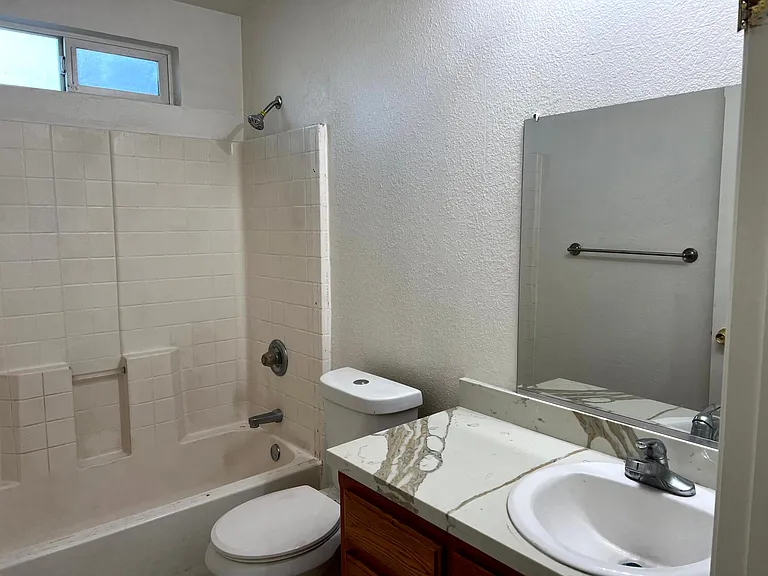 657 Chestnut St #657 — Photo 11
