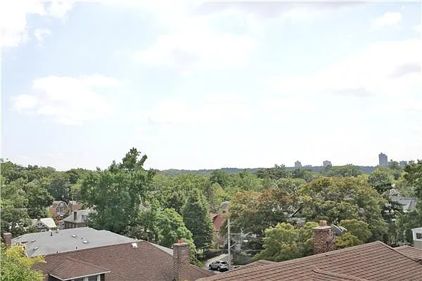 Rented by Weichert Manhattan Midtown | media 10