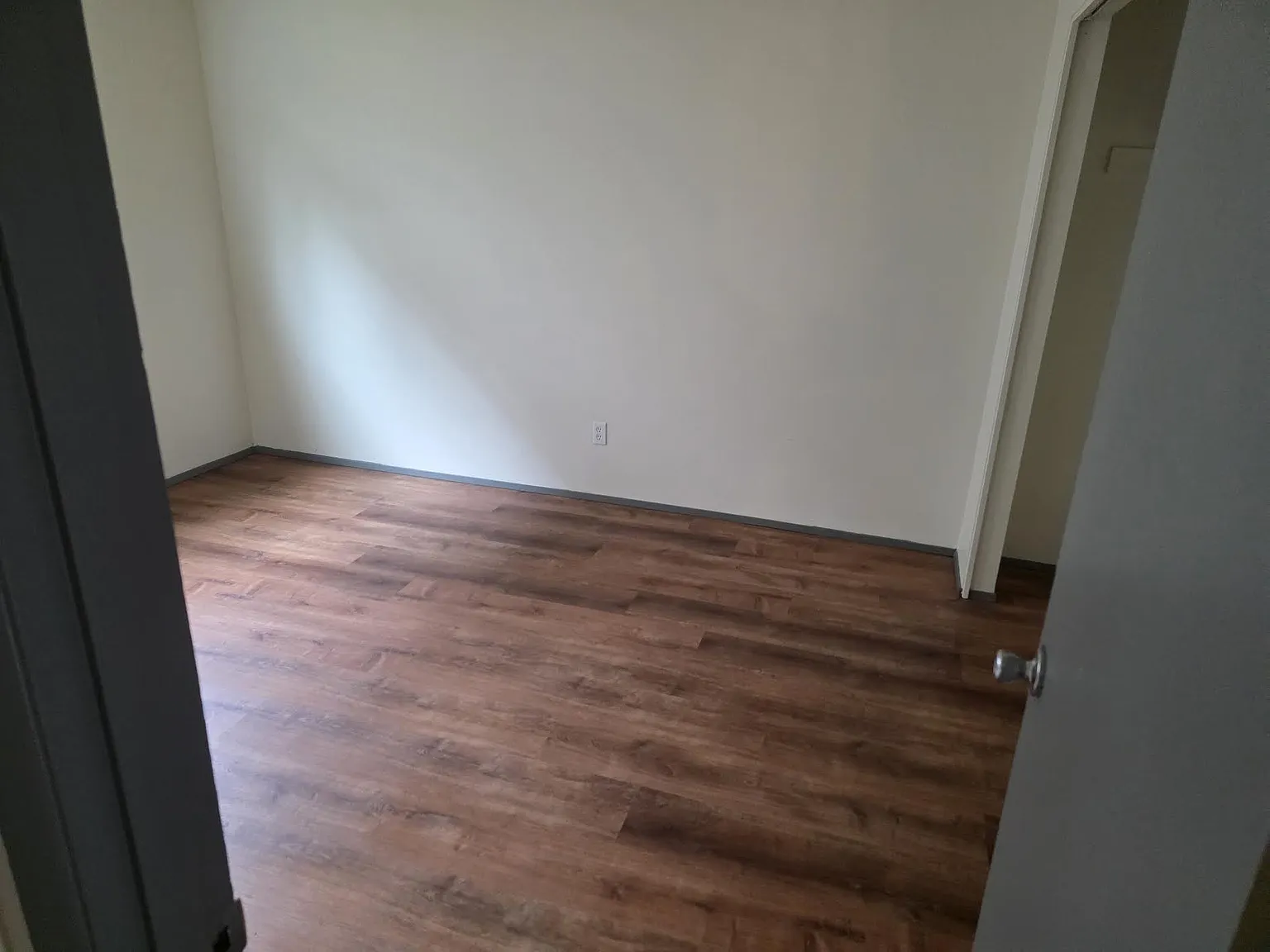 3 bed, 1050 sqft, $1,600 — Photo 2