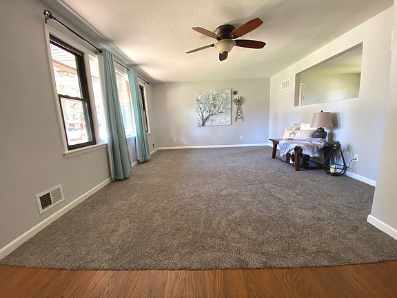 3rd image of 286 Belmont Ave