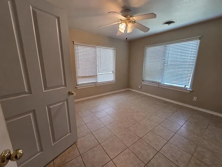 333 W Nimitz St — Photo 11