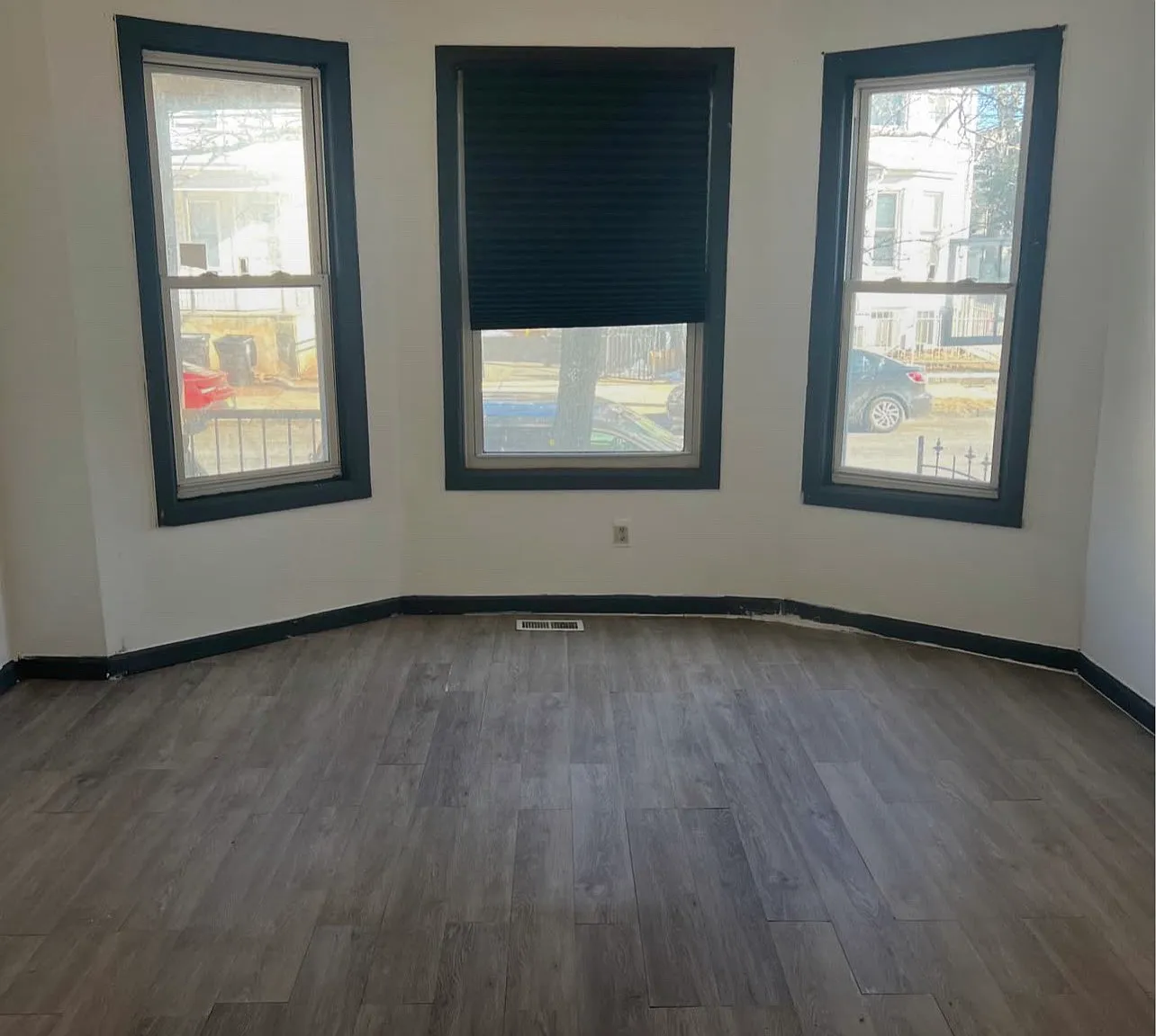 205 S 10th St — Photo 1