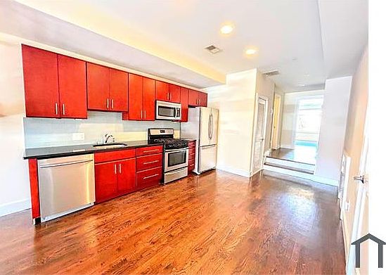 1st image of 1538 Ogden St APT 2B