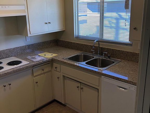 5th image of 840 Arcadia Ave APT 12