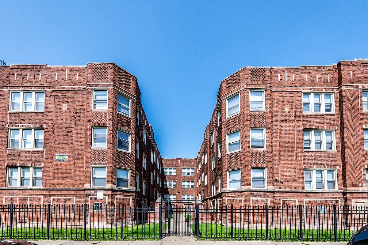 Building Photo - 8000 S Maryland
