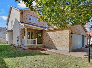63 Newborough Cres, Ottawa, ON K2G 6A5
