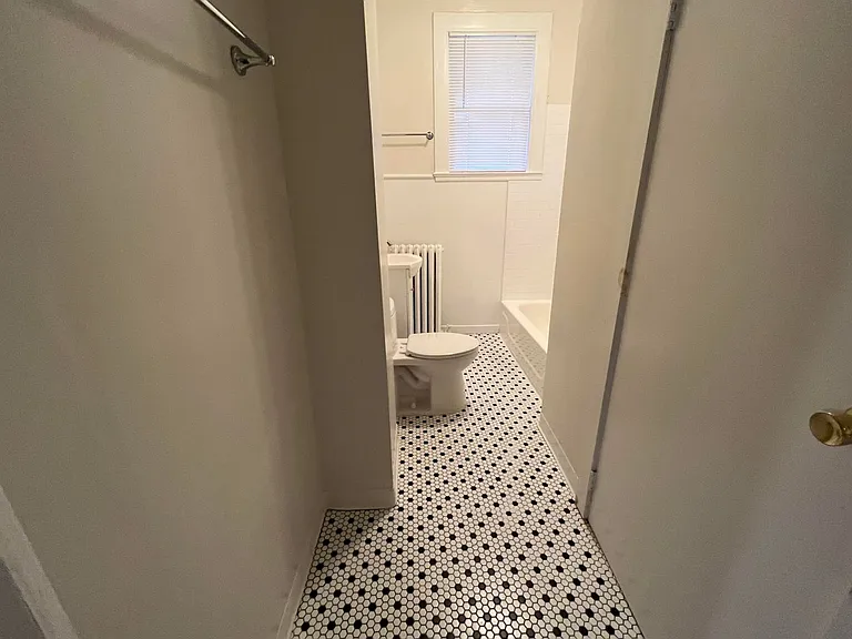 503 8th Ave — Photo 7