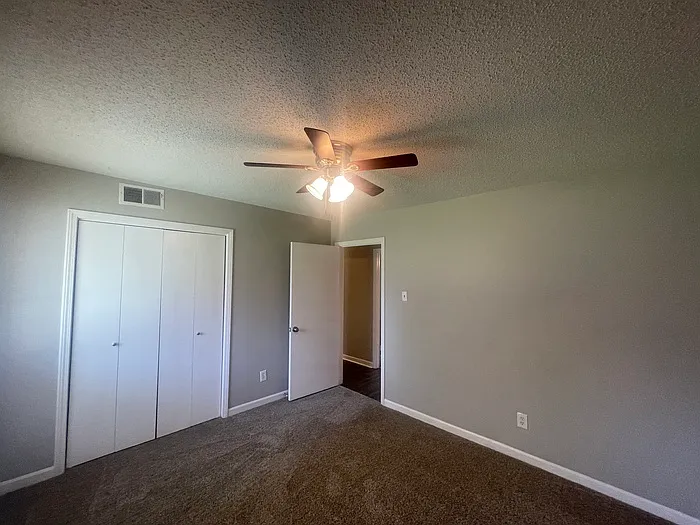 7028 Rose Trail Dr — Photo 17