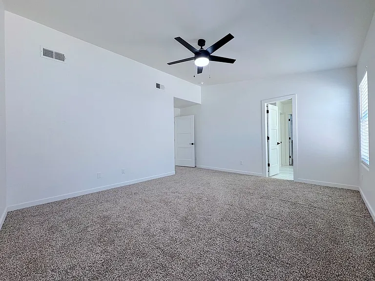 3909 Surmise St — Photo 15