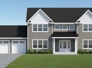 22 Arlington Terrace, Lake Grove, NY 11755