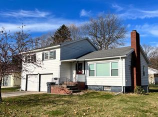 317 Wallace Ave, Saint Joseph, MI 49085