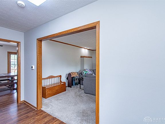 3rd image of 2219 Robinhood Dr