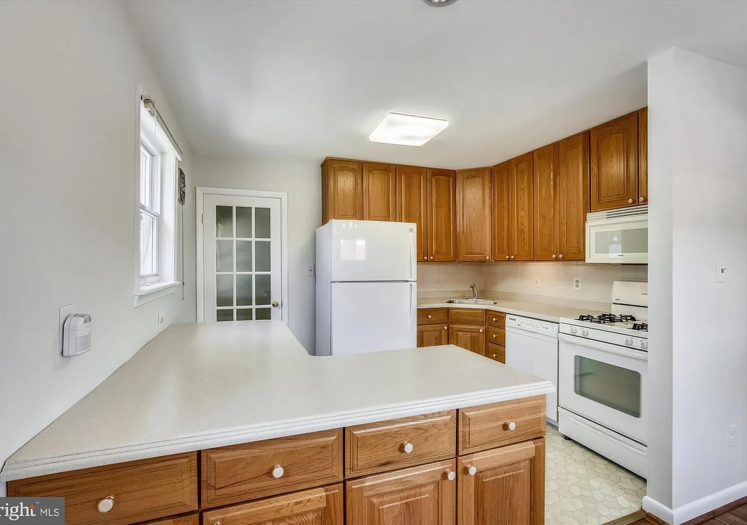 Entire 3BR in North Bethesda — Photo 2