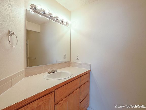 5th image of 6554 NE Forest Ln