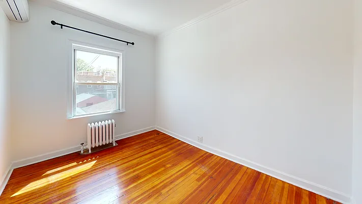 Rented by Bond New York | media 25