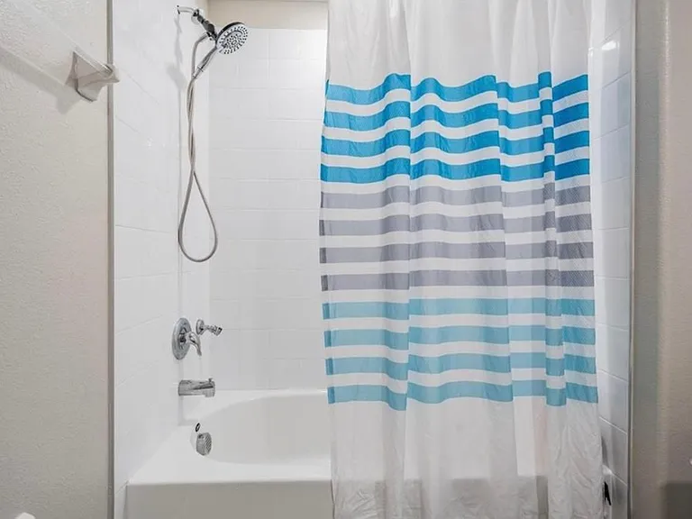 Guest Full Bathroom with Tub
