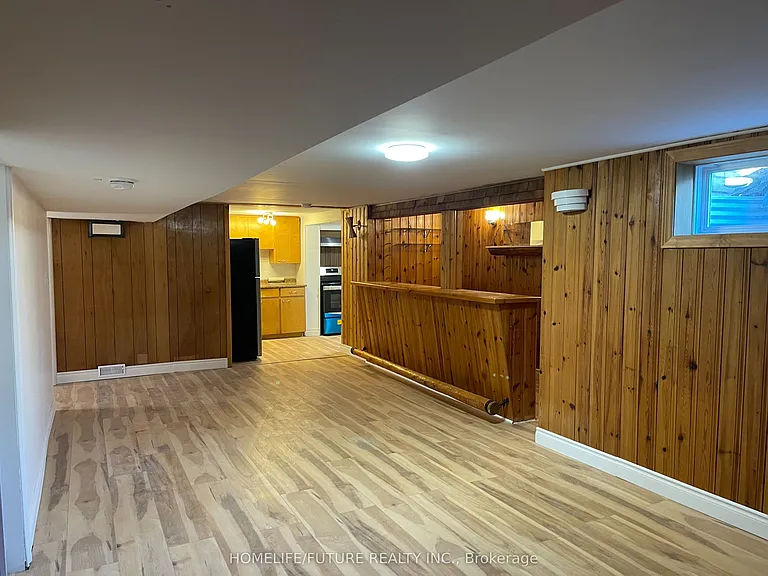 28 Raylawn Cres #BASEMENT — Photo 5
