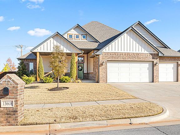 4th image of 13608 Firethorn Dr
