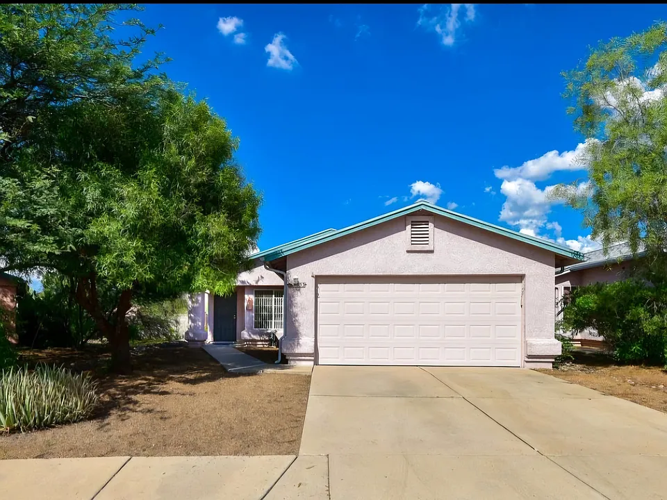 8833 E Fruit Tree Dr