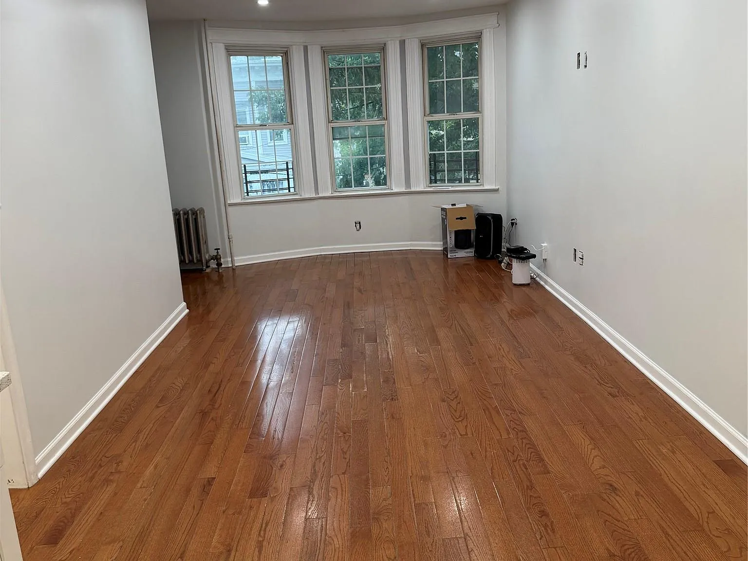 2 bed, 1.0 bath, 1521 sqft, $2,600 — Photo 4
