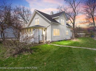 911 E Willoughby Rd, Lansing, MI 48911