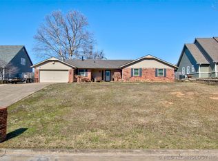 3008 Shelby Cir, Muskogee, OK 74403