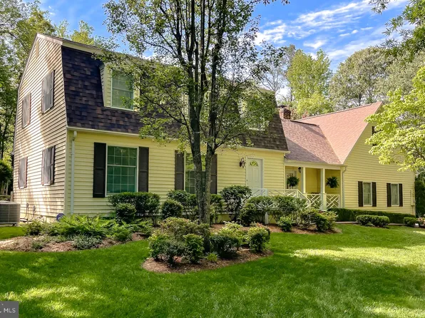 23144 Crestwood Ln, California, MD 20619