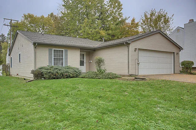 306 Royal Ct photo 1
