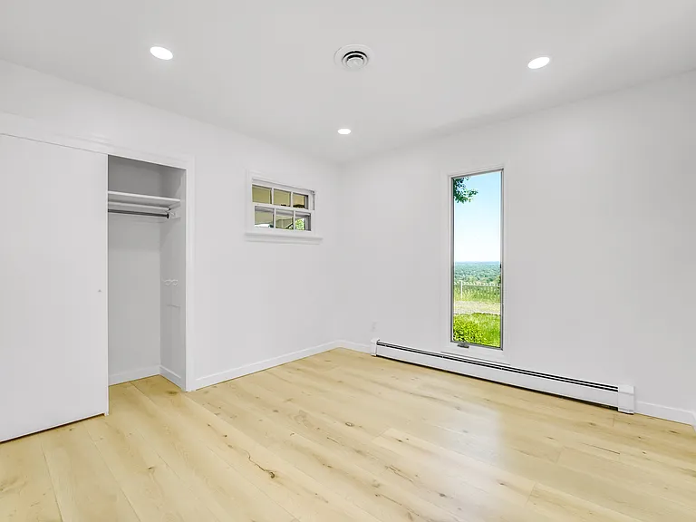 306 Warrenville Rd — Photo 18