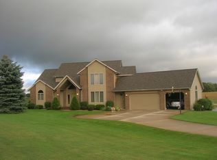 3146 E Prestwick Rd, Winona Lake, IN 46590