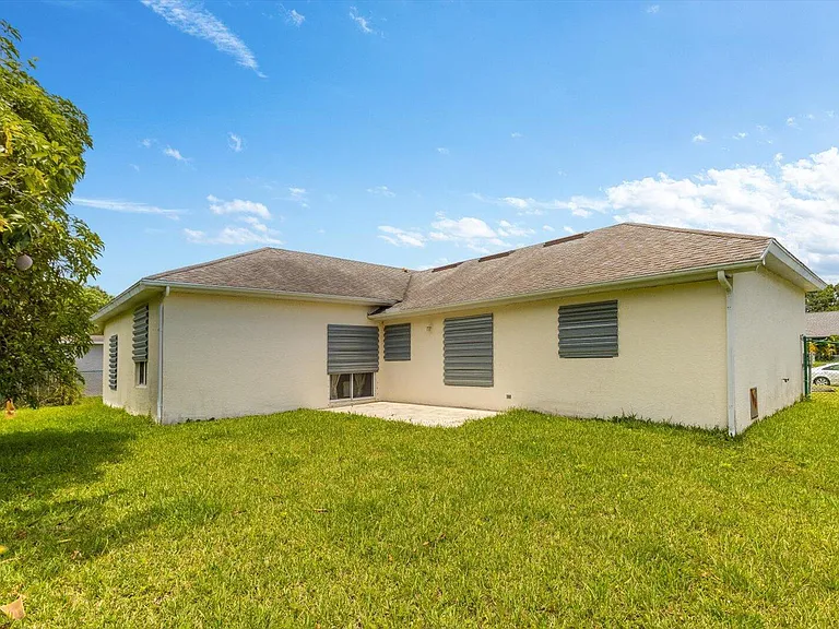 1058 SW Locke Ave — Photo 38