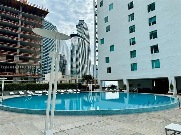 500 Brickell Ave #1407 — Photo 37