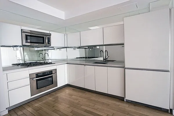 Rented by Compass | media 22