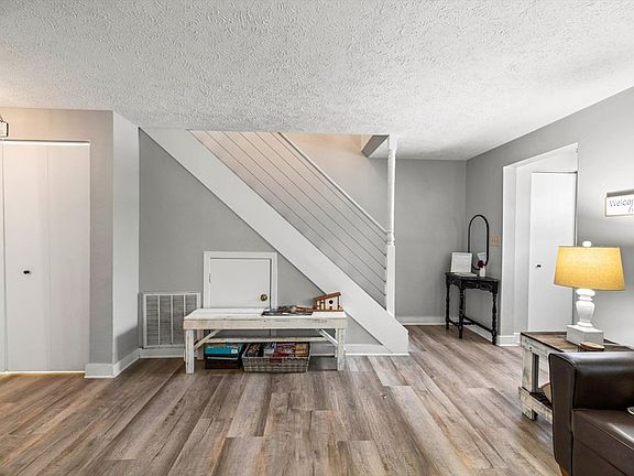 5th image of 625 N Asbury Rd APT 12