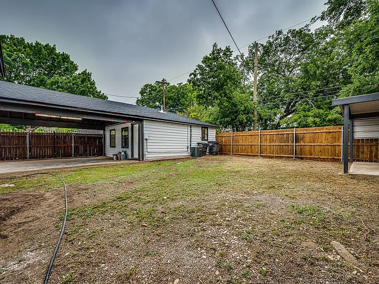 4728 Houghton Ave — Photo 33