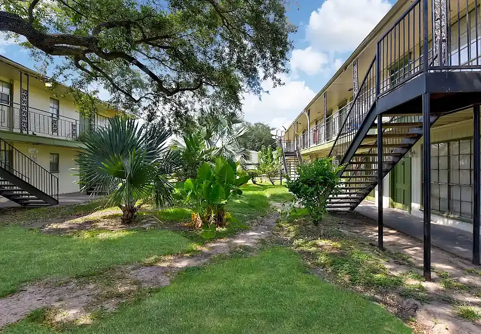 Glen Willow Apartments