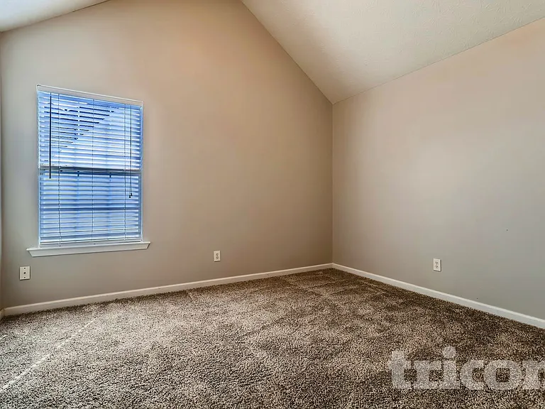535 Concord Ter — Photo 3