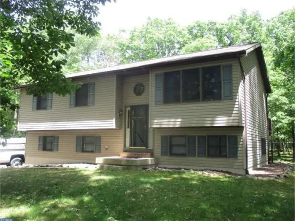 28 Jay Peak Ln, Zion Grove, PA 17985
