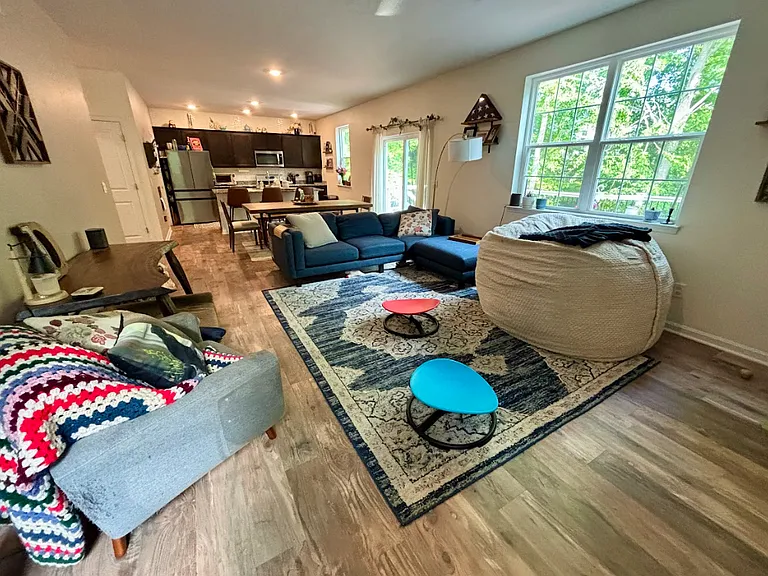 81 Pinewood Rd — Photo 2
