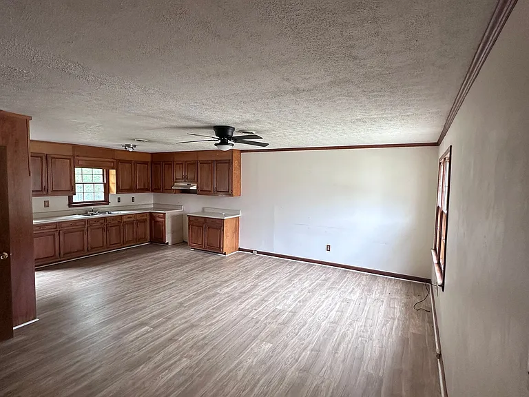 1206 Collard Valley Rd — Photo 5