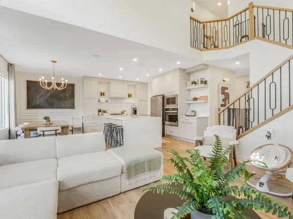 108 Edgefield Way, Saint Albert, AB T8N 7W9